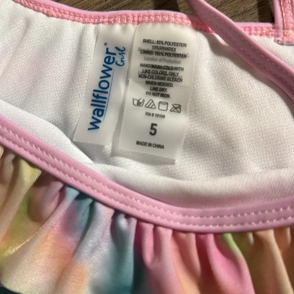 NWT swim bundle girls size 5 Colorful Swimsuit Set with Sunglasses‎ & a 2 piece